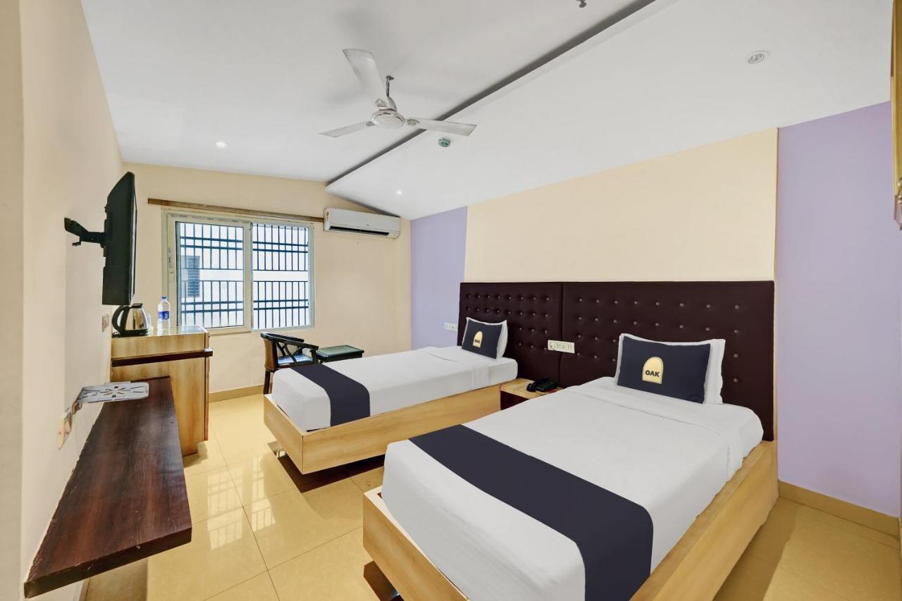 Townhouse Oak Pentagon Residency Hotel Бхубанешвар Екстериор снимка