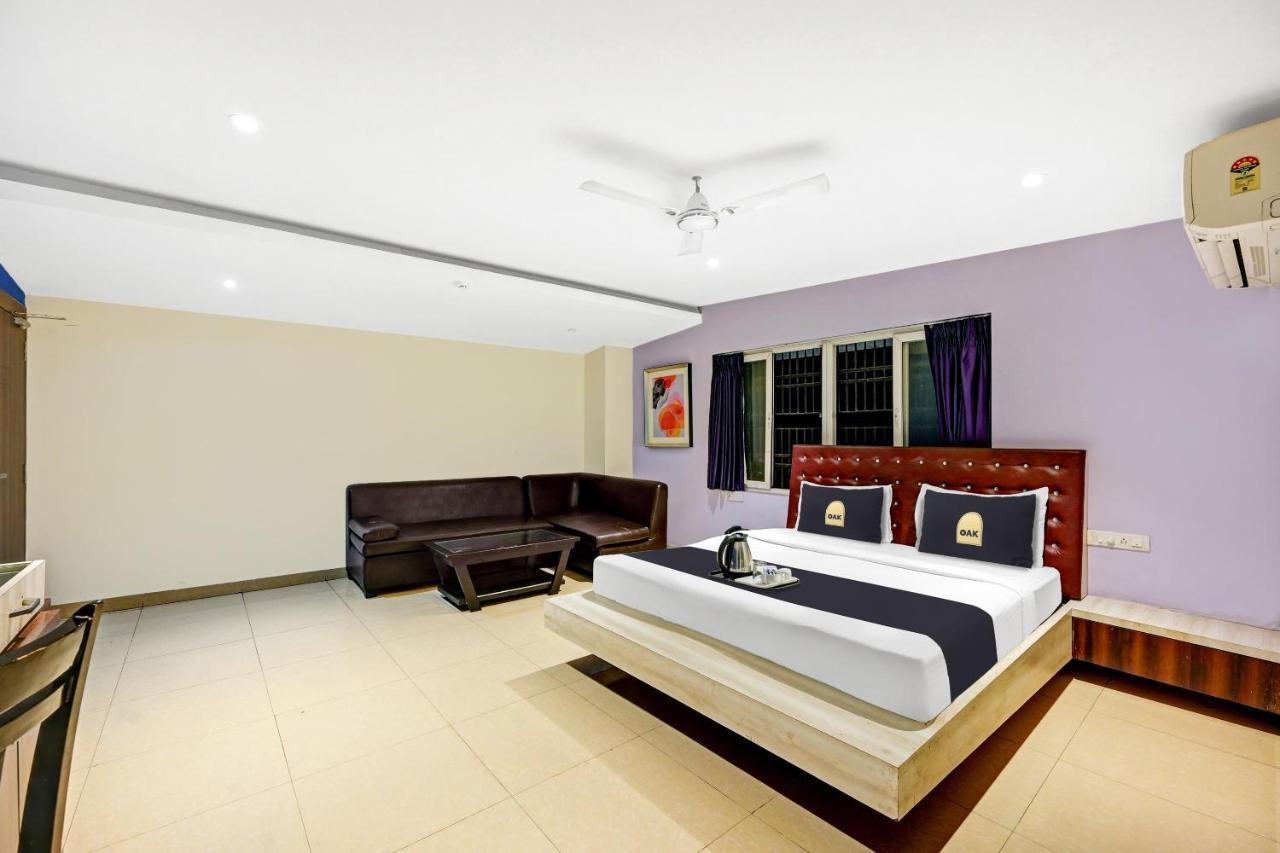Townhouse Oak Pentagon Residency Hotel Бхубанешвар Екстериор снимка