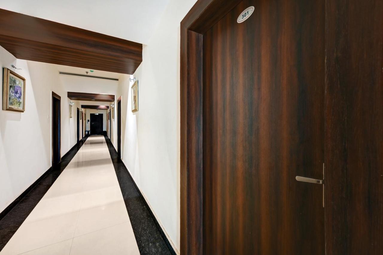 Townhouse Oak Pentagon Residency Hotel Бхубанешвар Екстериор снимка