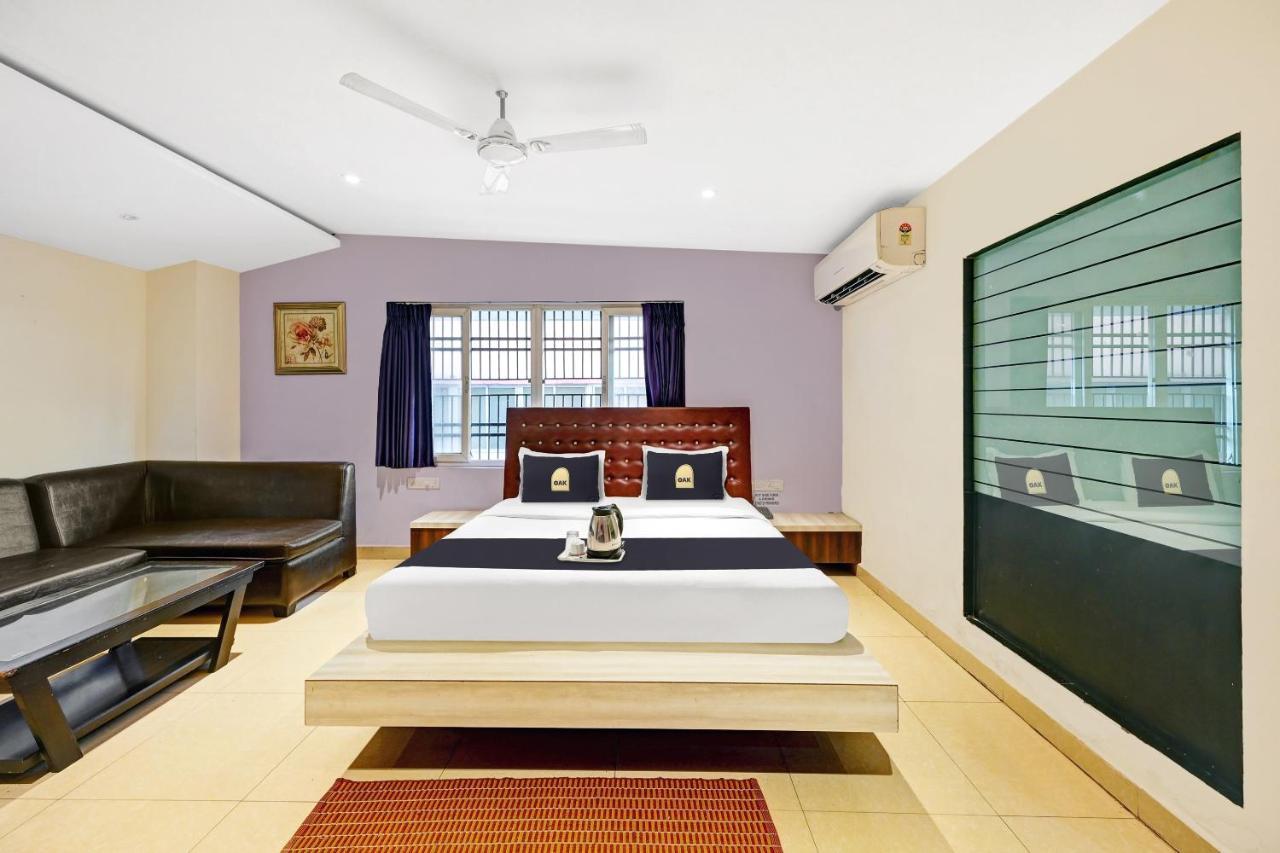 Townhouse Oak Pentagon Residency Hotel Бхубанешвар Екстериор снимка