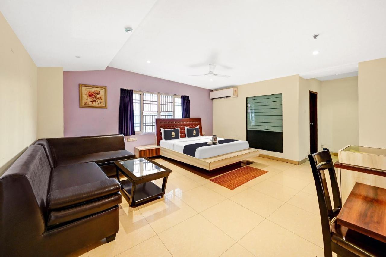 Townhouse Oak Pentagon Residency Hotel Бхубанешвар Екстериор снимка