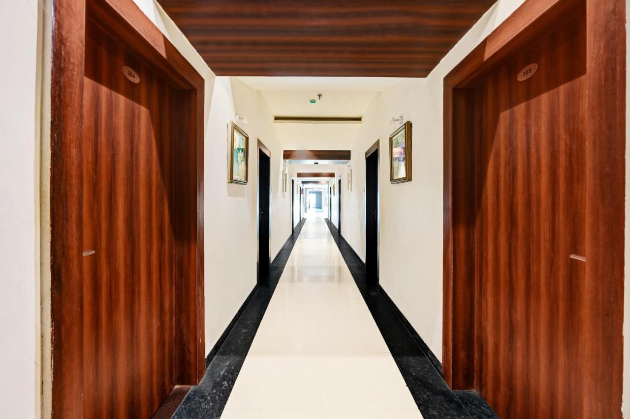 Townhouse Oak Pentagon Residency Hotel Бхубанешвар Екстериор снимка