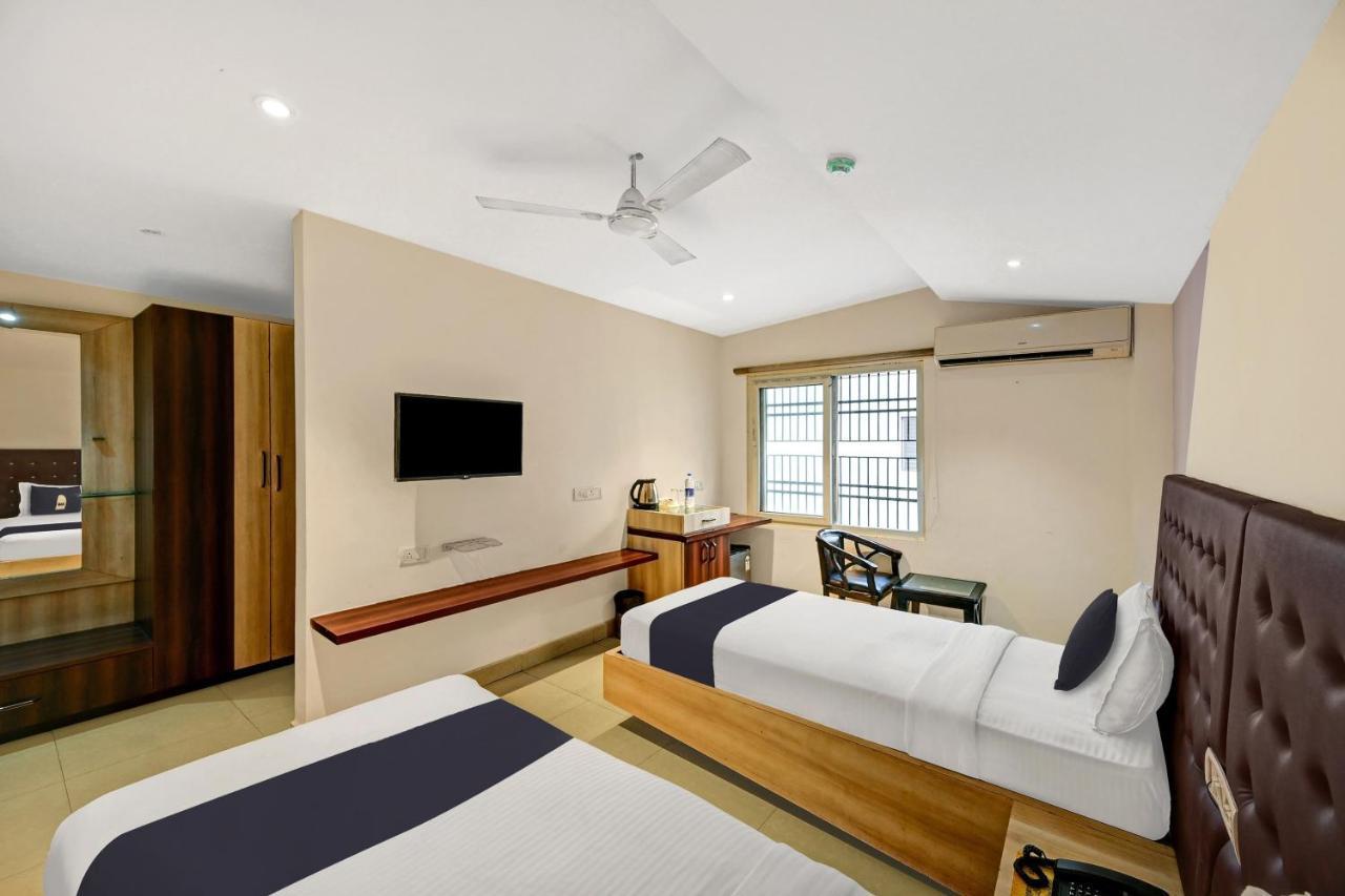Townhouse Oak Pentagon Residency Hotel Бхубанешвар Екстериор снимка
