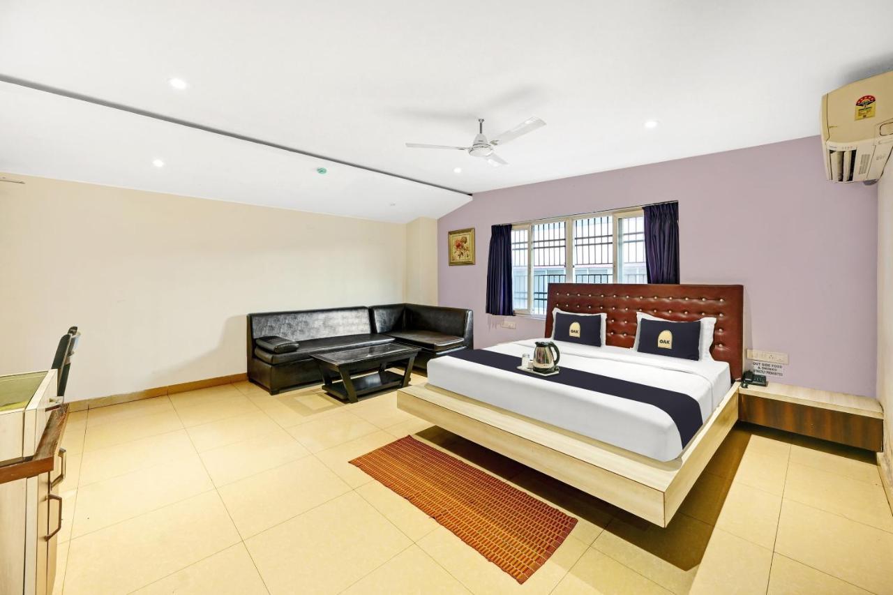 Townhouse Oak Pentagon Residency Hotel Бхубанешвар Екстериор снимка